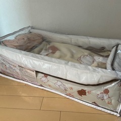 西松屋　ポータブル　ベビーベッドの画像