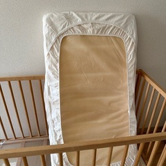 ベビーベッド（マットレス＋カバー）の画像