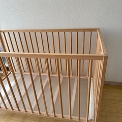 ベビーベッド（マットレス＋カバー）の画像