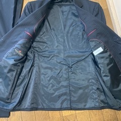 ブランドメンズスーツ　クリーニング済みの画像