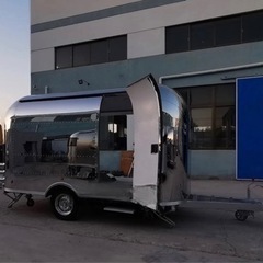 エアストリーム風な移動販売車の輸入 - 所沢市