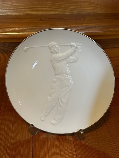プレミア　ノリタケ　ボーンチャイナモールドゴルファー飾り皿