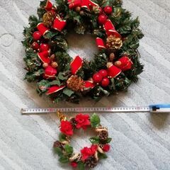 クリスマスリースのセットの画像
