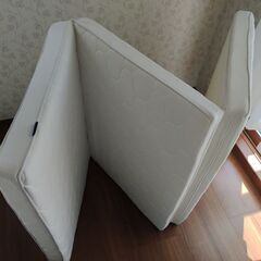 シングルサイズ　三つ折り快眠マットレス