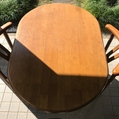 テーブルとイス