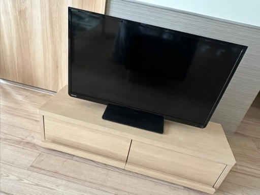 テレビとテレビ台セットでお譲りします。「決定しました」