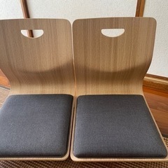 回転座椅子、二脚セット。ニトリ製。の画像