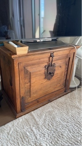 (取引中)家具 ワインケースですが、我が家ではテレビ台、書類を入れてます！(最終値引き)