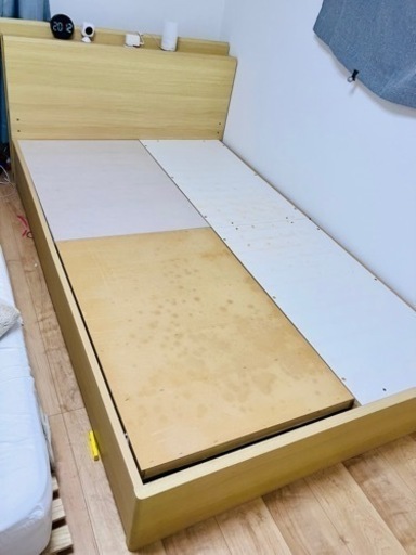 ニトリ　セミダブルベッド　収納付き