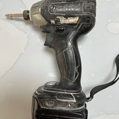 マキタ　　インパクトドライバー　ts141d 18V