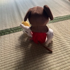 ミッキーマウスのぬいぐるみの画像