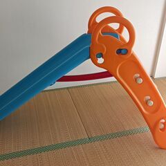【名取】すべり台　トイザらス