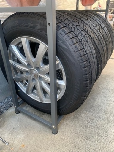 美品スタッドレスタイヤ　プリウス用