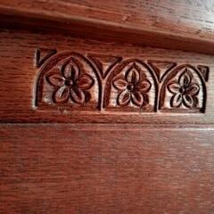 アンティーク のキャビネットの画像