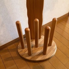 木製のスリッパラックの画像