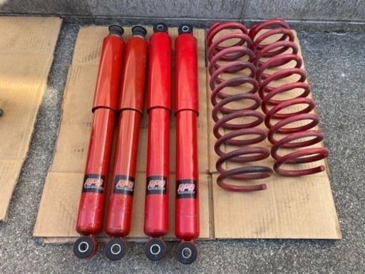 ジムニーJB23 2インチから3インチ用のロングショックセット