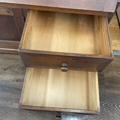 2枚扉のライティングビューローのご紹介！【トレファク入間23-11】の画像