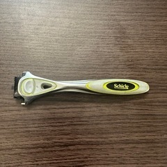 髭剃り　Schick HYDRO