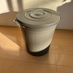 IKEA ゴミ箱（11/9夜まで受渡）
