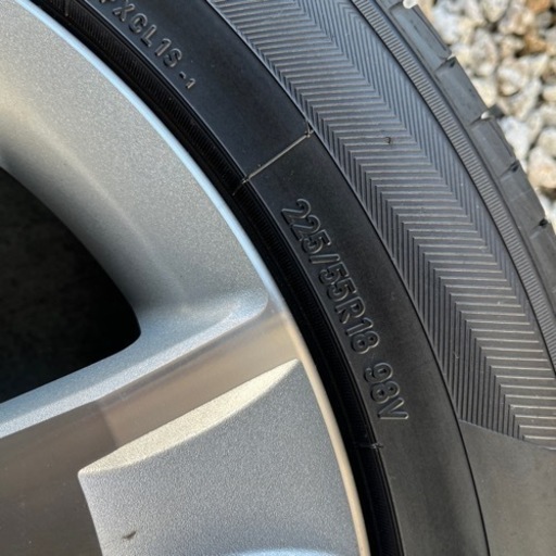 デリカD5 純正ホイールxTOYOタイヤ　18インチ