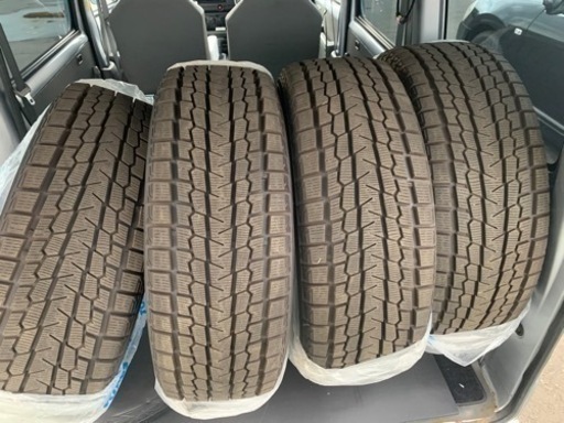 235/55/19スタッドレスタイヤ