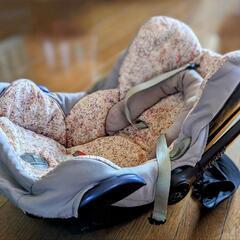 チャイルドシート0歳児用の画像