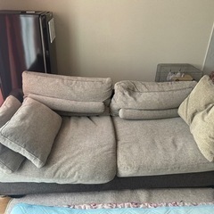 ソファーあげます！！