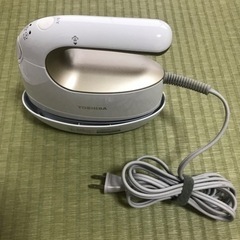 TOSHIBA 衣類アイロン・スチーマー　お譲りします