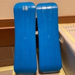 靴で履けるキッズ用スキー板の画像