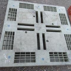 硬質プラスチックパレット 一枚あたり　110センチ✕110センチの画像