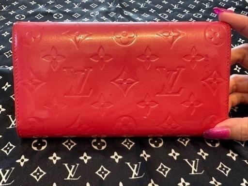 ルイヴィトン★  ポルトフォイユサラ★ヴェルニ★ピンク★美品★本物保証