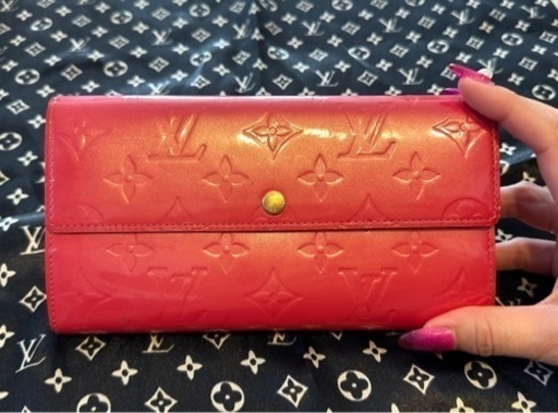 ルイヴィトン★  ポルトフォイユサラ★ヴェルニ★ピンク★美品★本物保証