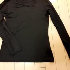 UNIQLOユニクロ　ヒートテック4枚　Mの画像
