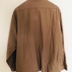 新品タグ付き⭐️　ボタンシャツの画像