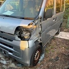 自動車　パーツ　