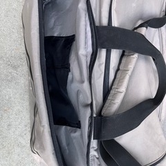 adidasの画像