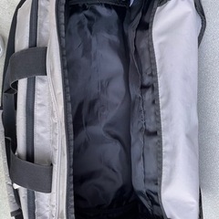 adidasの画像