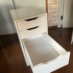 ikea Alex 箪笥の画像
