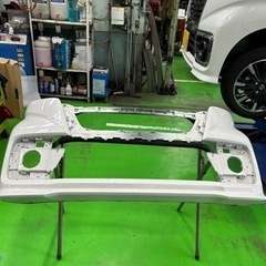 引き取り限定！令和３年　MK53S スペーシアカスタム　フロントバンパーZVR