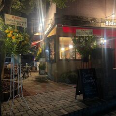 フレンチビストロのホールマネージャー