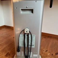 遠赤外線ストーブの画像
