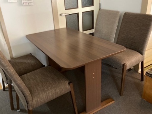 ニトリ　ダイニングテーブル＆チェア４脚セット