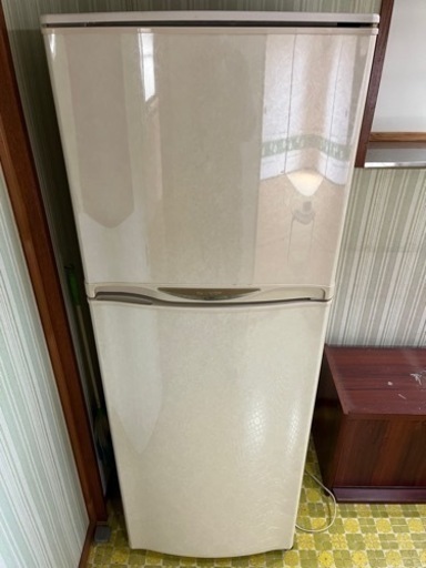 冷蔵庫　シャープ