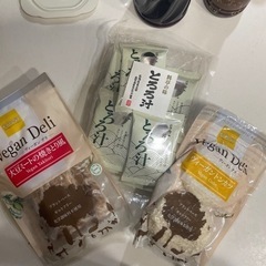 ヴィーガンとんかつ、焼き鳥風　とろろ汁　お話し中