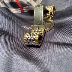 ご連絡下さった皆様、ありがとう存じます。引受けが決まりました。オメガ（デヴィル）バーバリースカーフ（絹100%）の画像