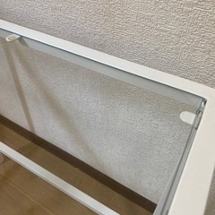 IKEA サイドテーブルの画像