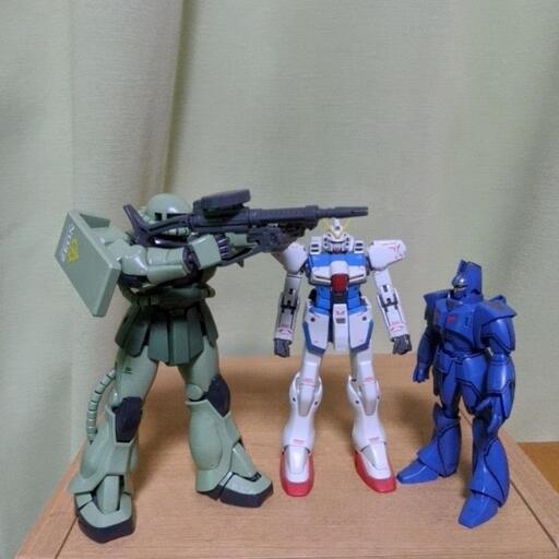 ＭＧ　ザク　　　１/１００スケール