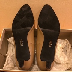 Marie ベージュ パンプス【女性限定】の画像