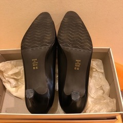 RIZ ブラック パンプス【女性限定】の画像