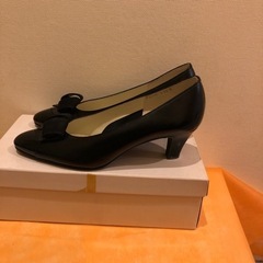 RIZ ブラック パンプス【女性限定】の画像